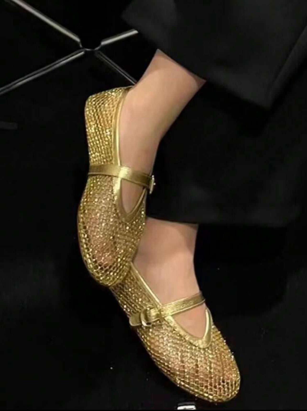 Gold flat ballerinas