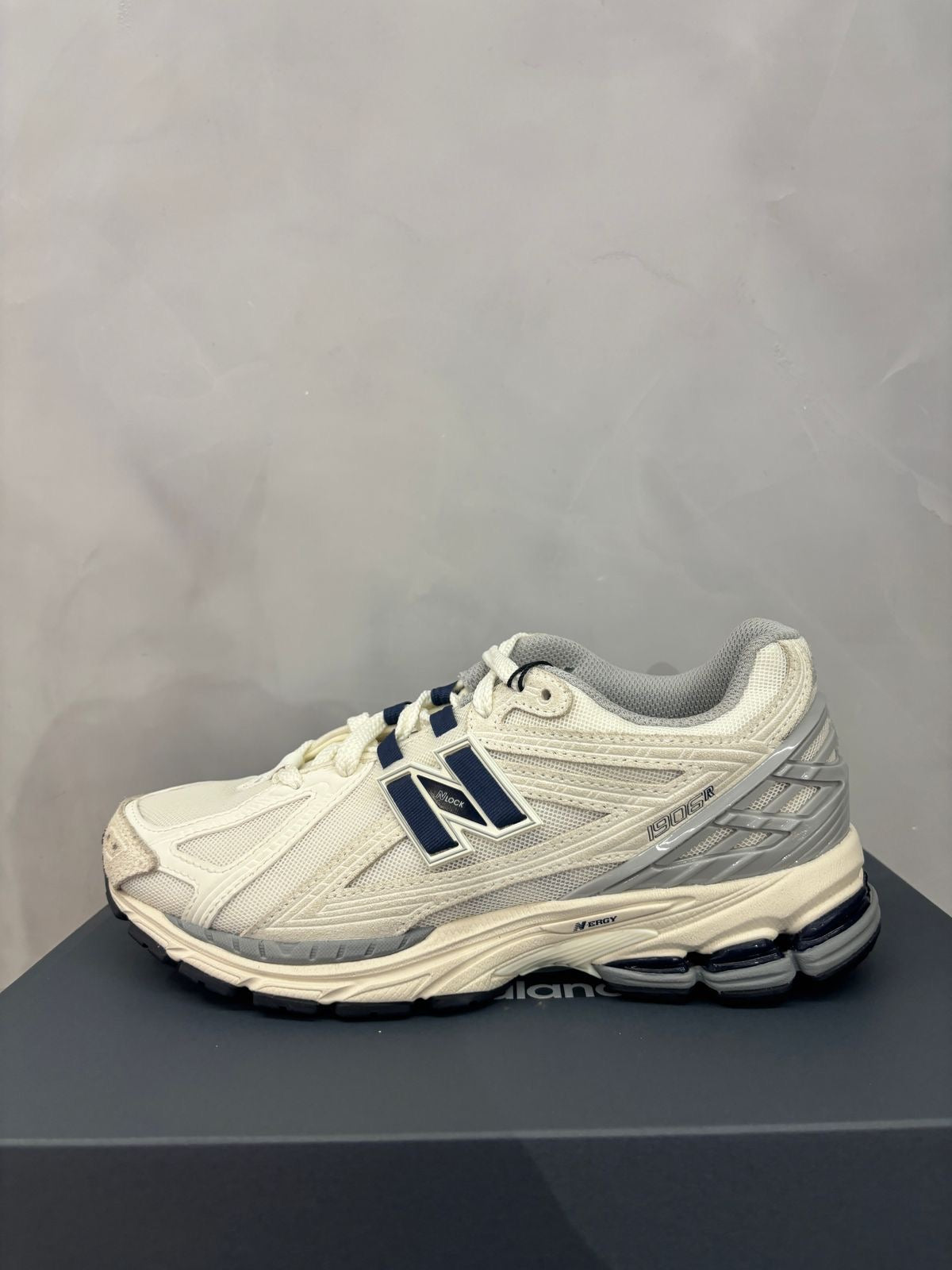 Cream 1906 New Balance for men
