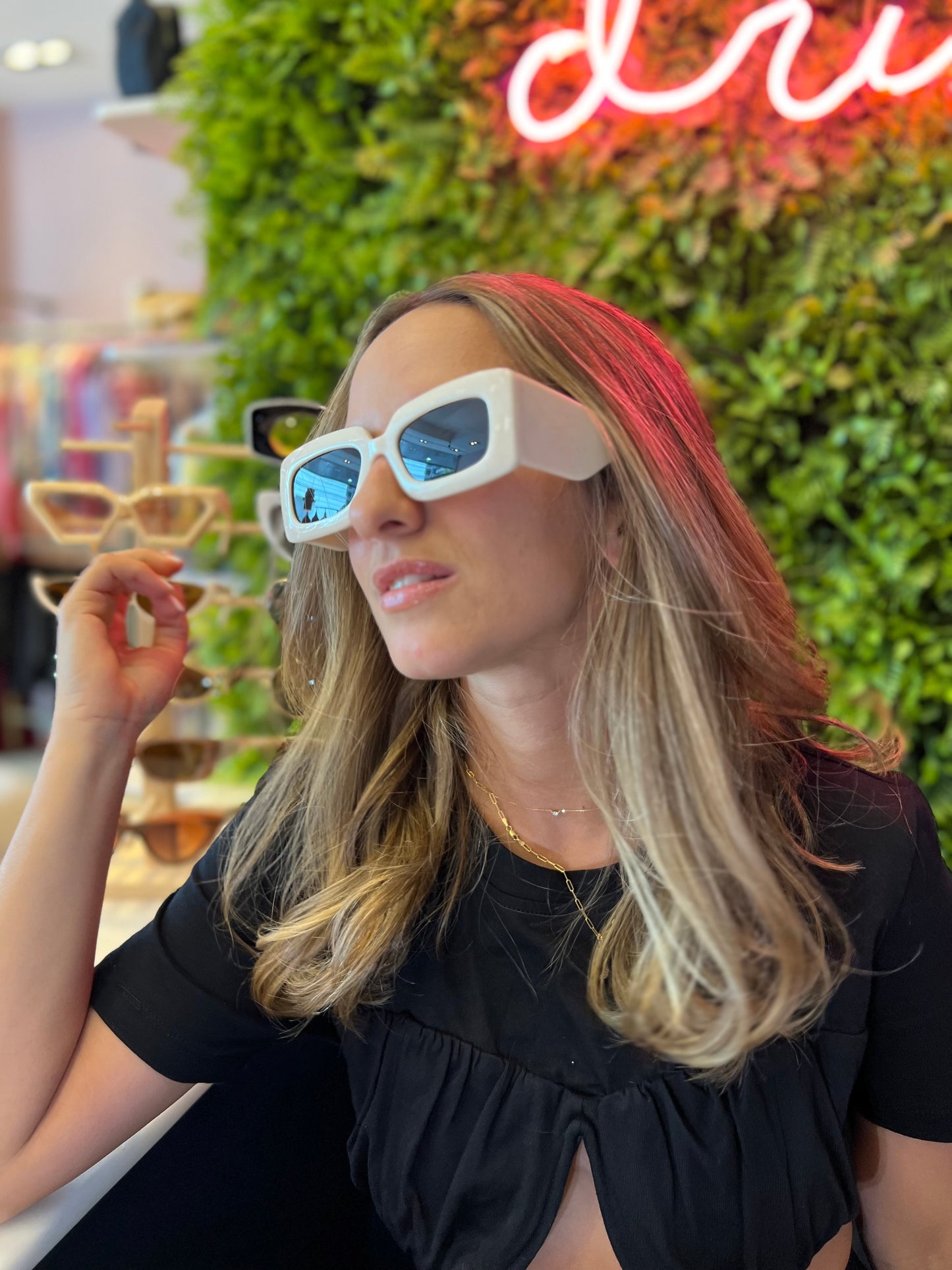 Vanilla bean sun glasses