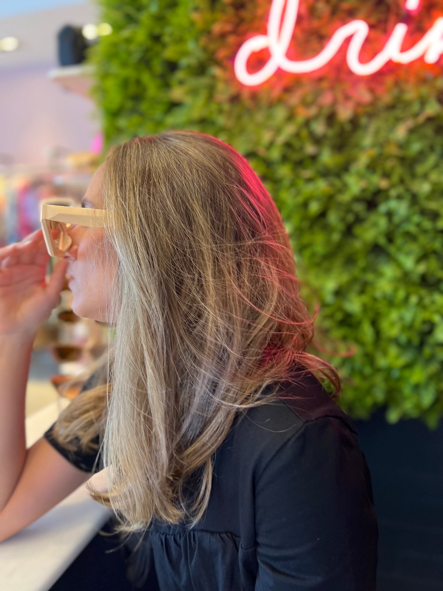 Vanilla lia sun glasses