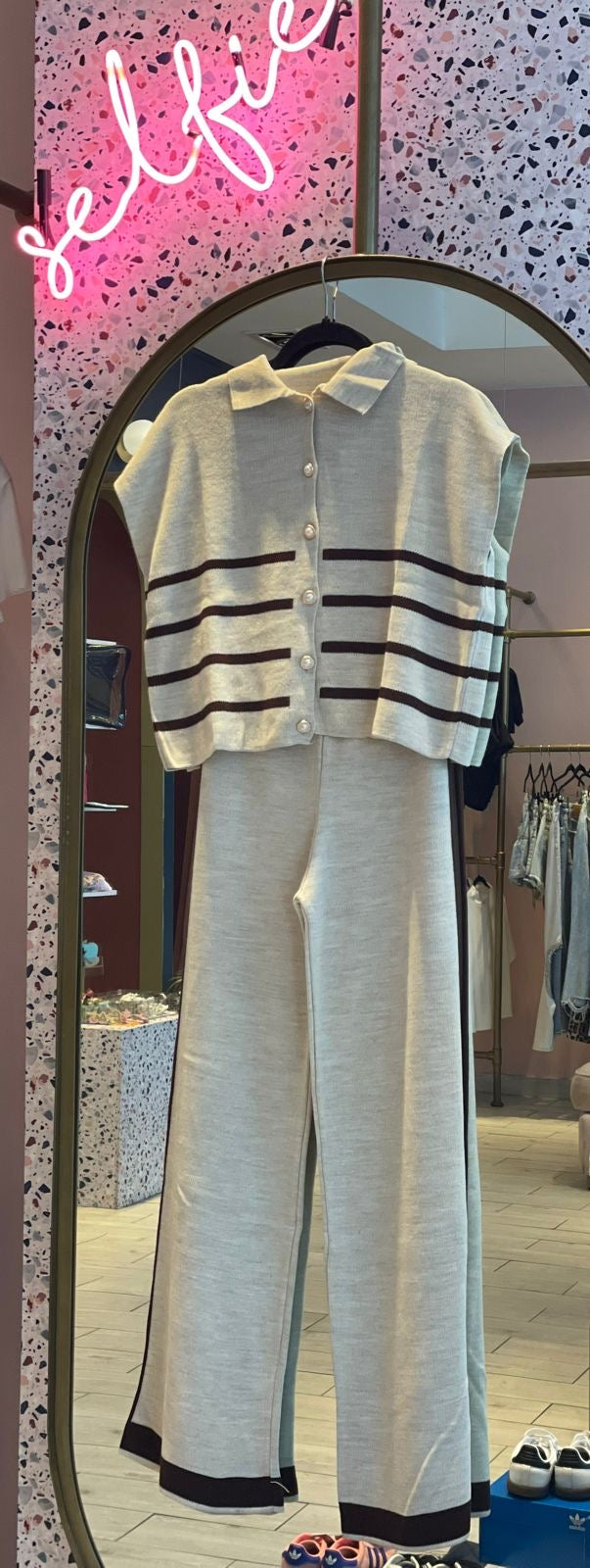 Dubai striped set 8 abril