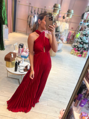 Dianas’s red pleated dress