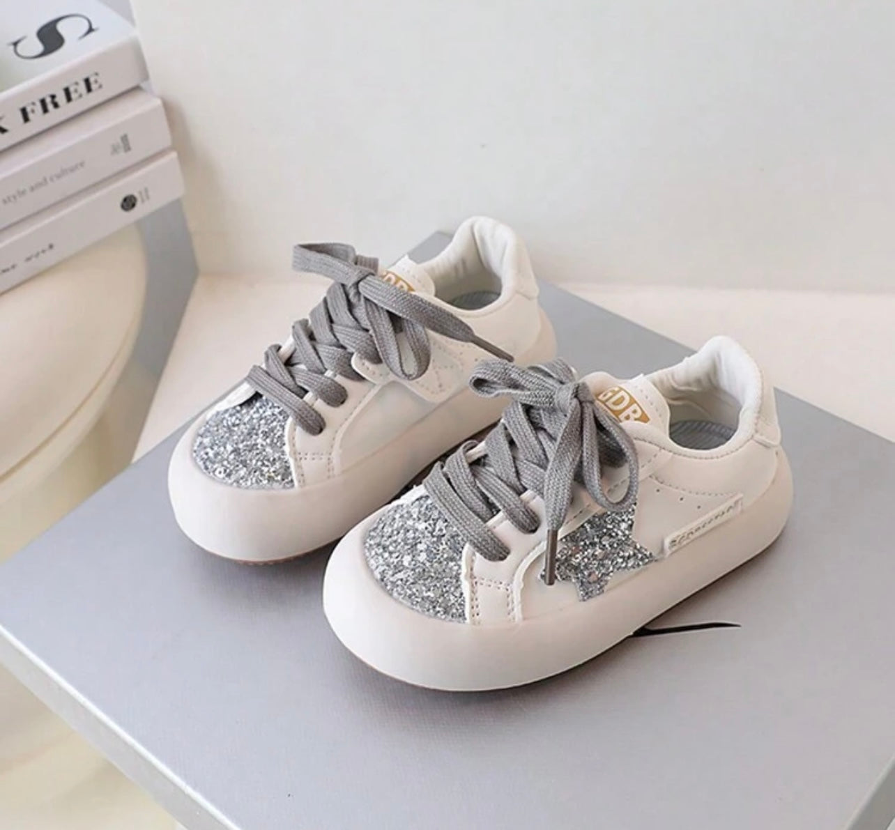 Glitter sneakers for girls 12 marzo