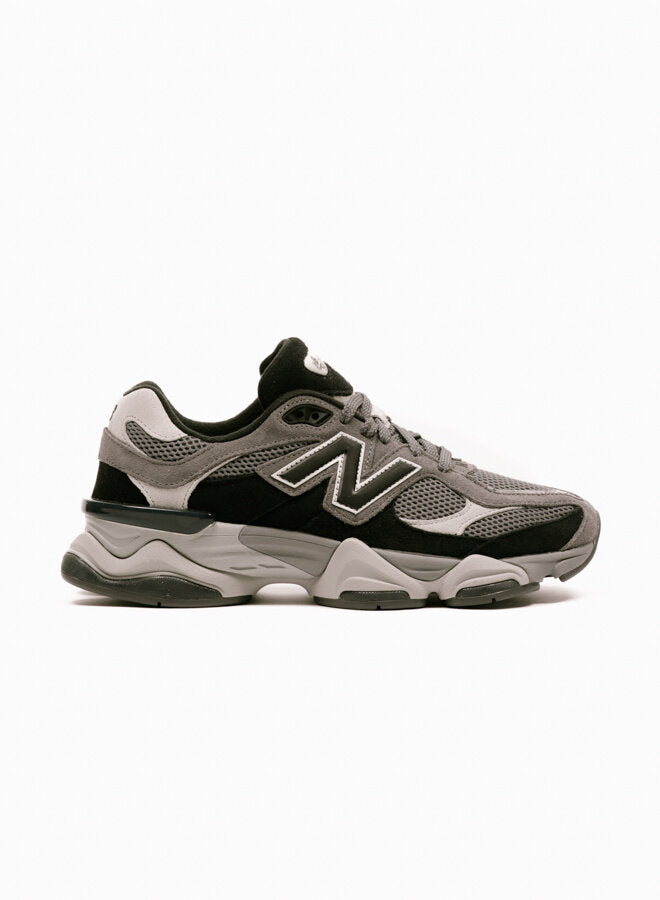 New balance Black & Nude 9060 for men
