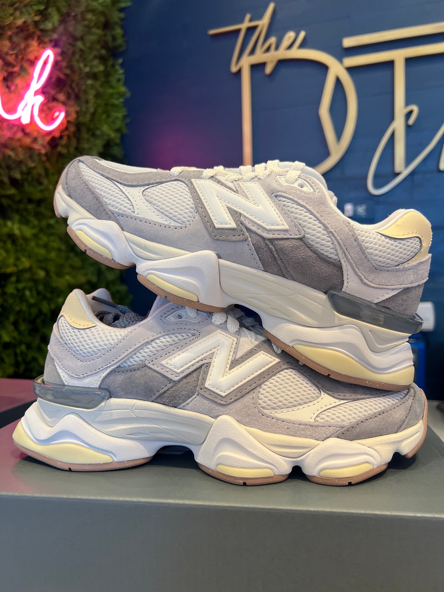 Grey 9060 New Balance for men