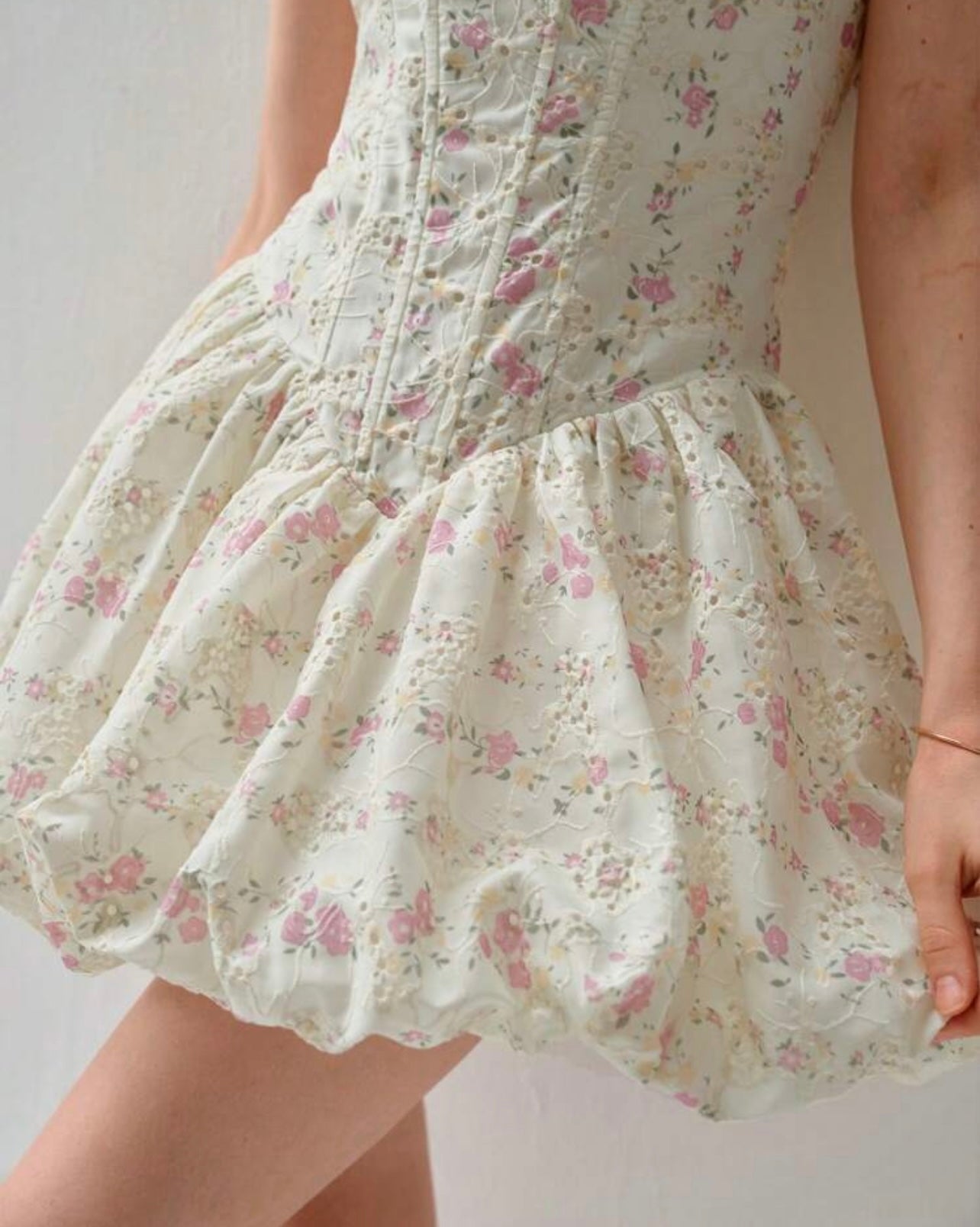 Pink corset dress 24 abril