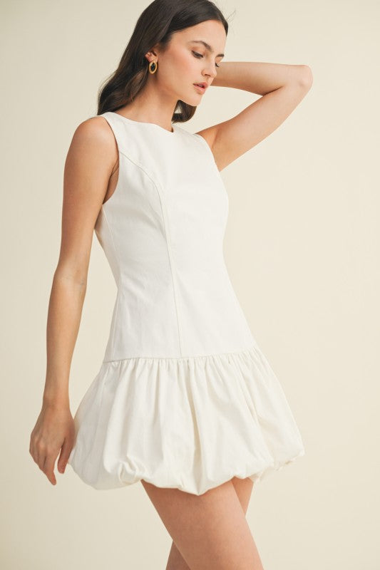 White bubble dress 10 agosto