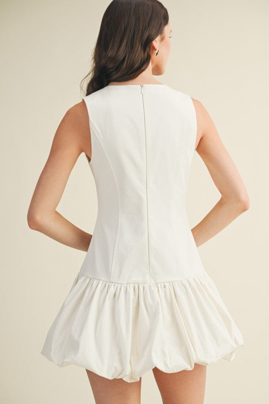 White bubble dress 10 agosto