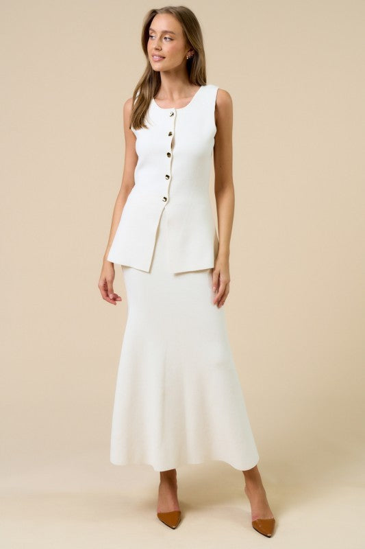Ivory Knitted skirt & Vest set 30 julio