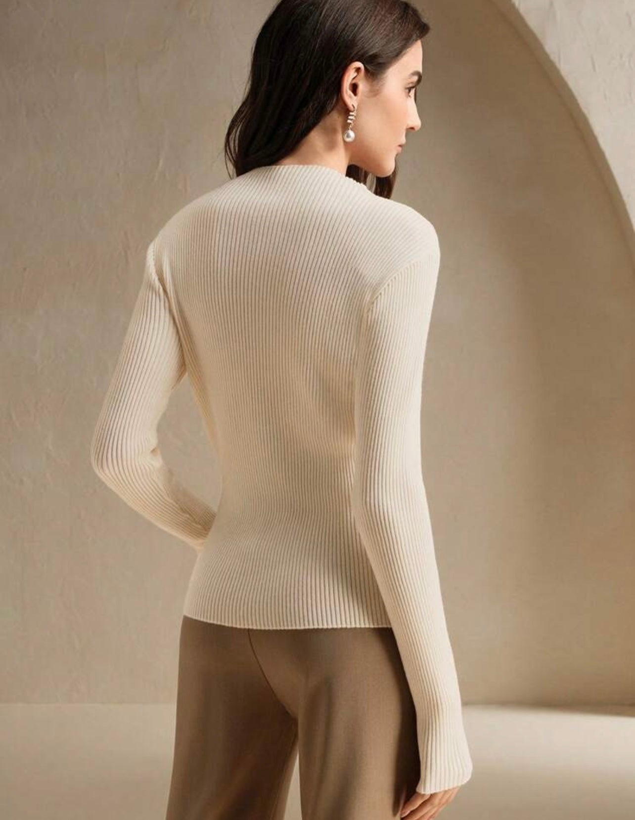 Ivory ribbed luxury top