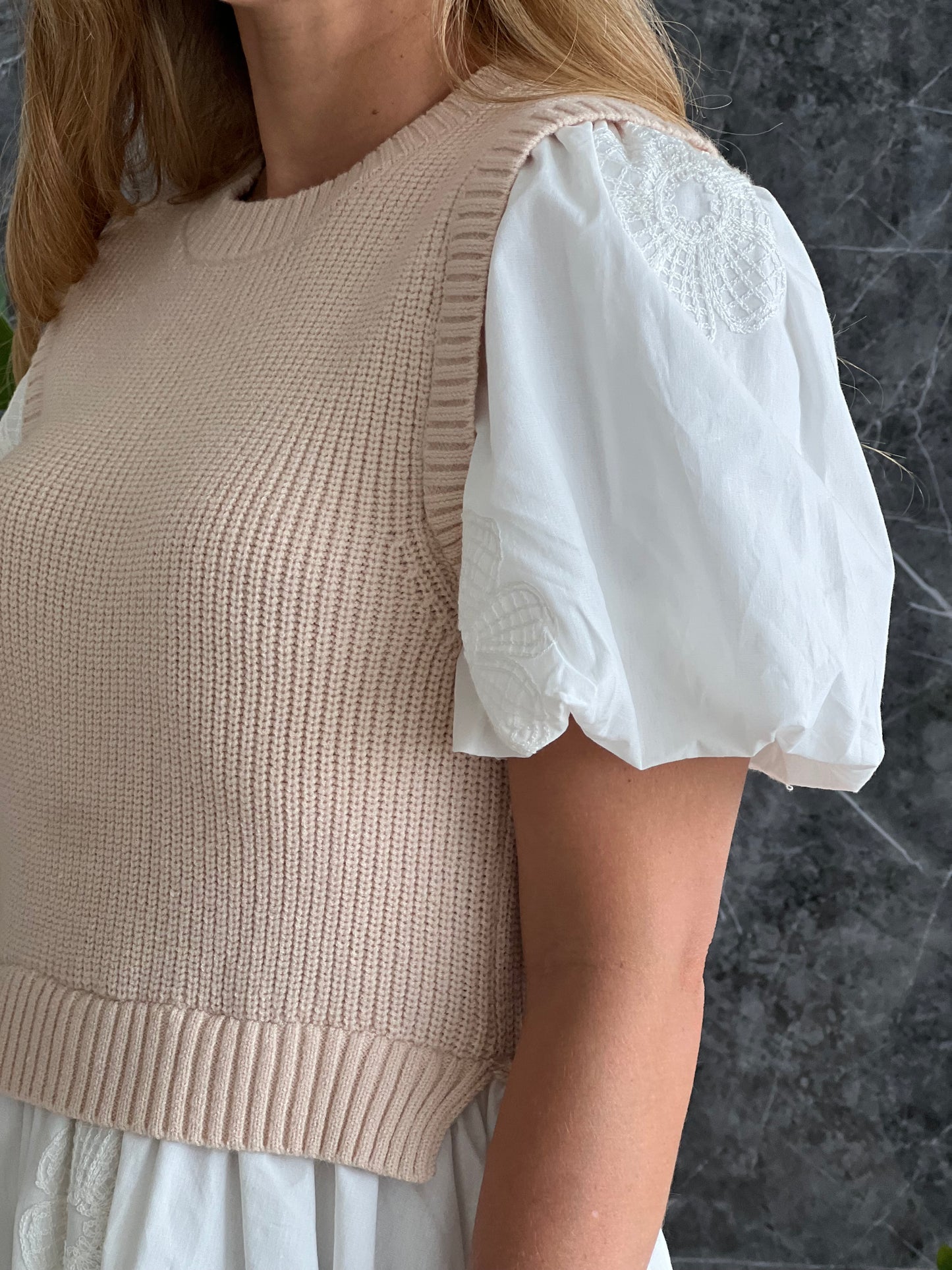 Knitted puffy dress