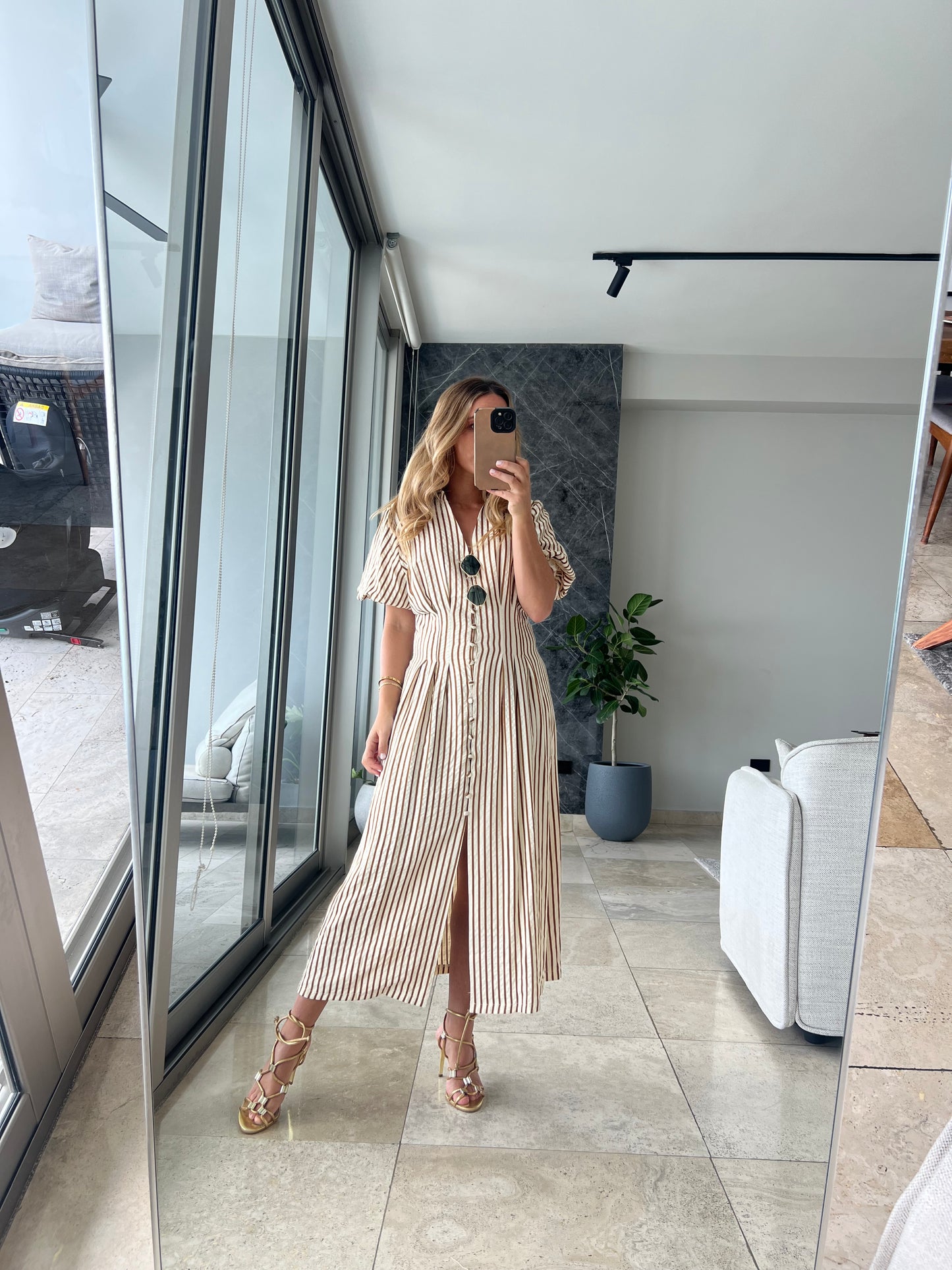 Puffy striped caramel dress