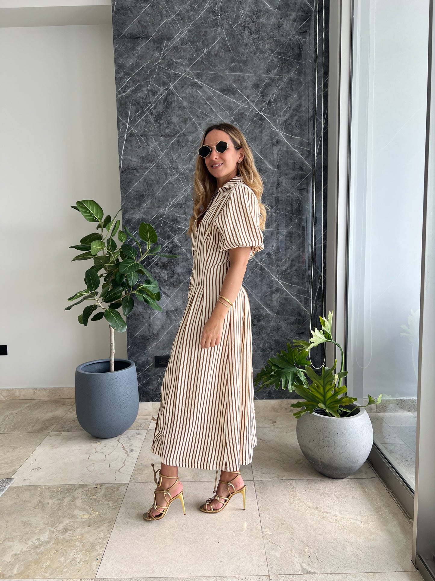 Puffy striped caramel dress