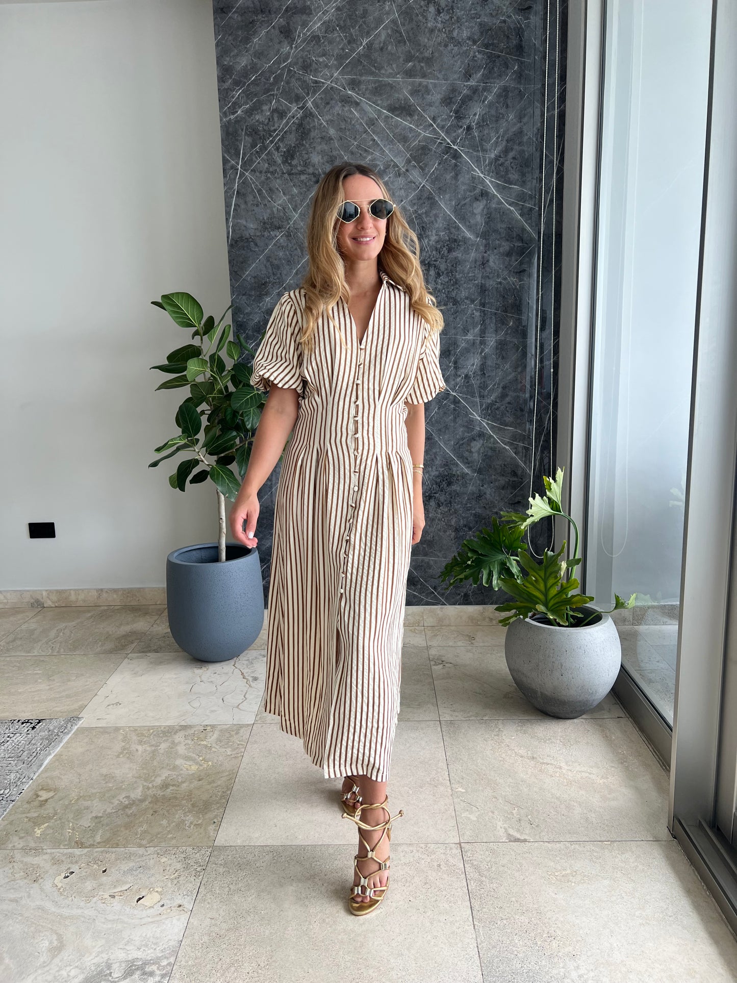 Puffy striped caramel dress