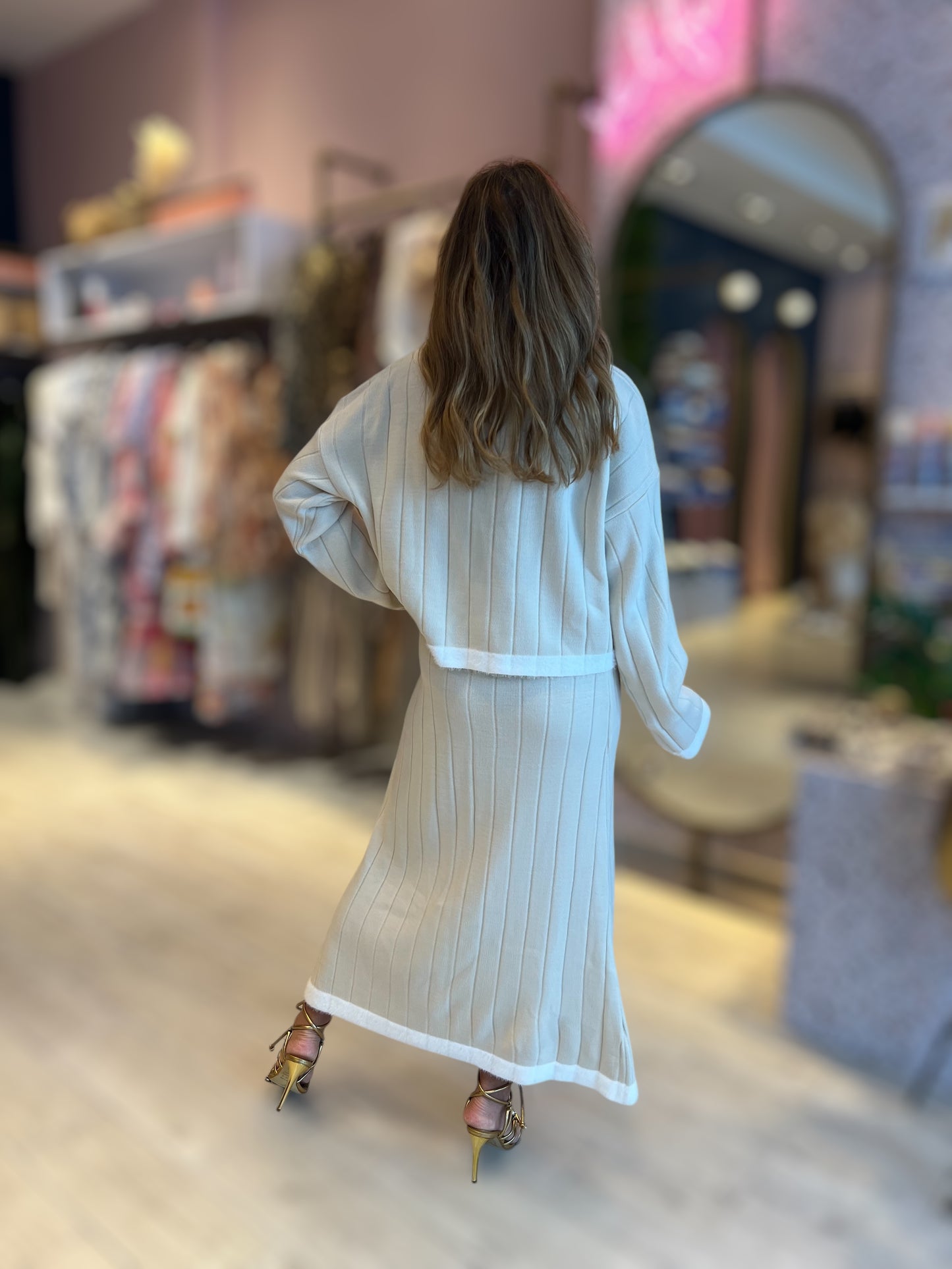 Nude skirt set 27 abril