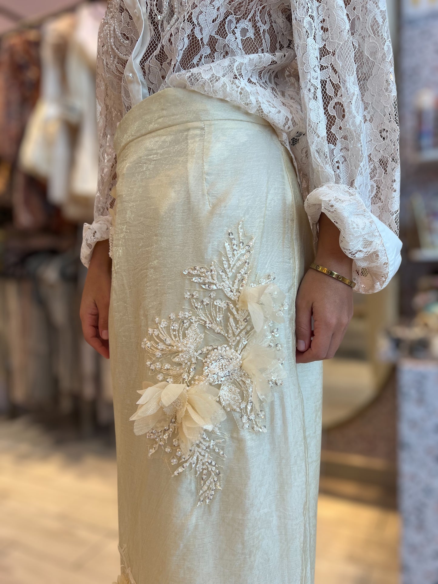 3D midi skirt