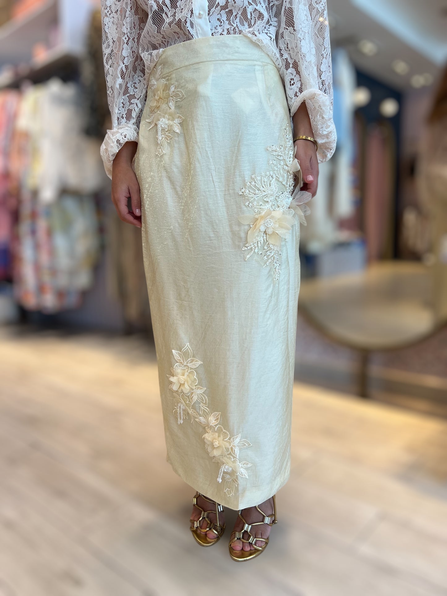 3D midi skirt