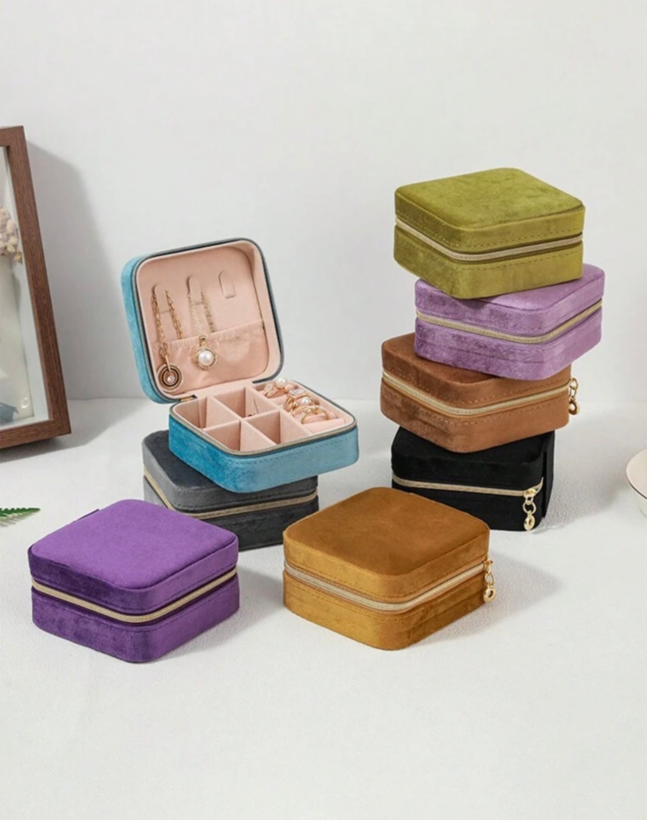 Velvet mini jewerly boxes