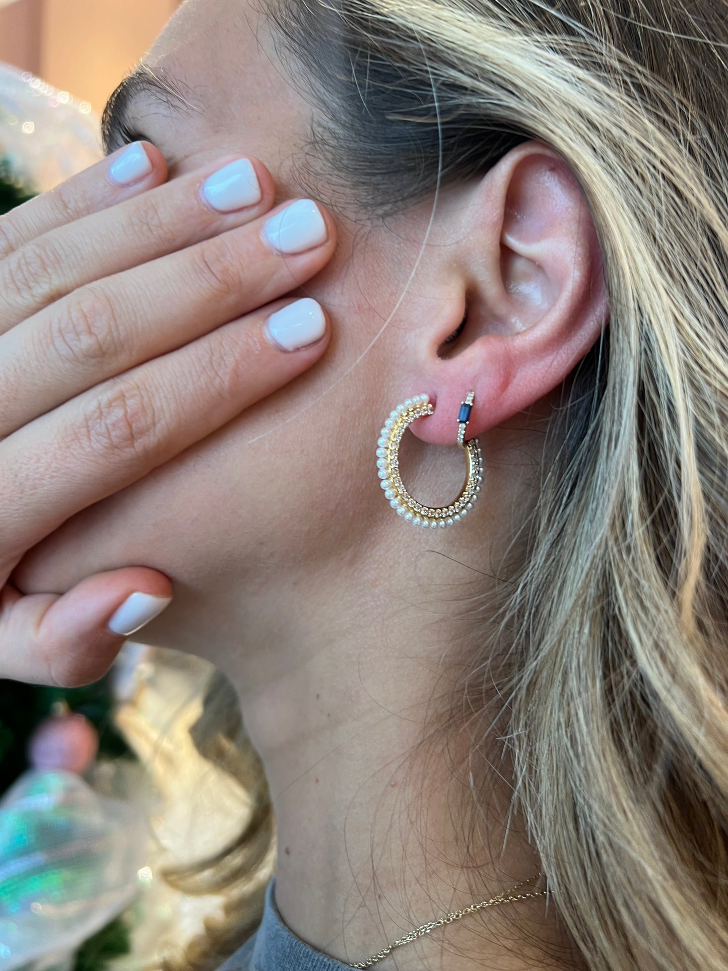 Pearl & gold hoops