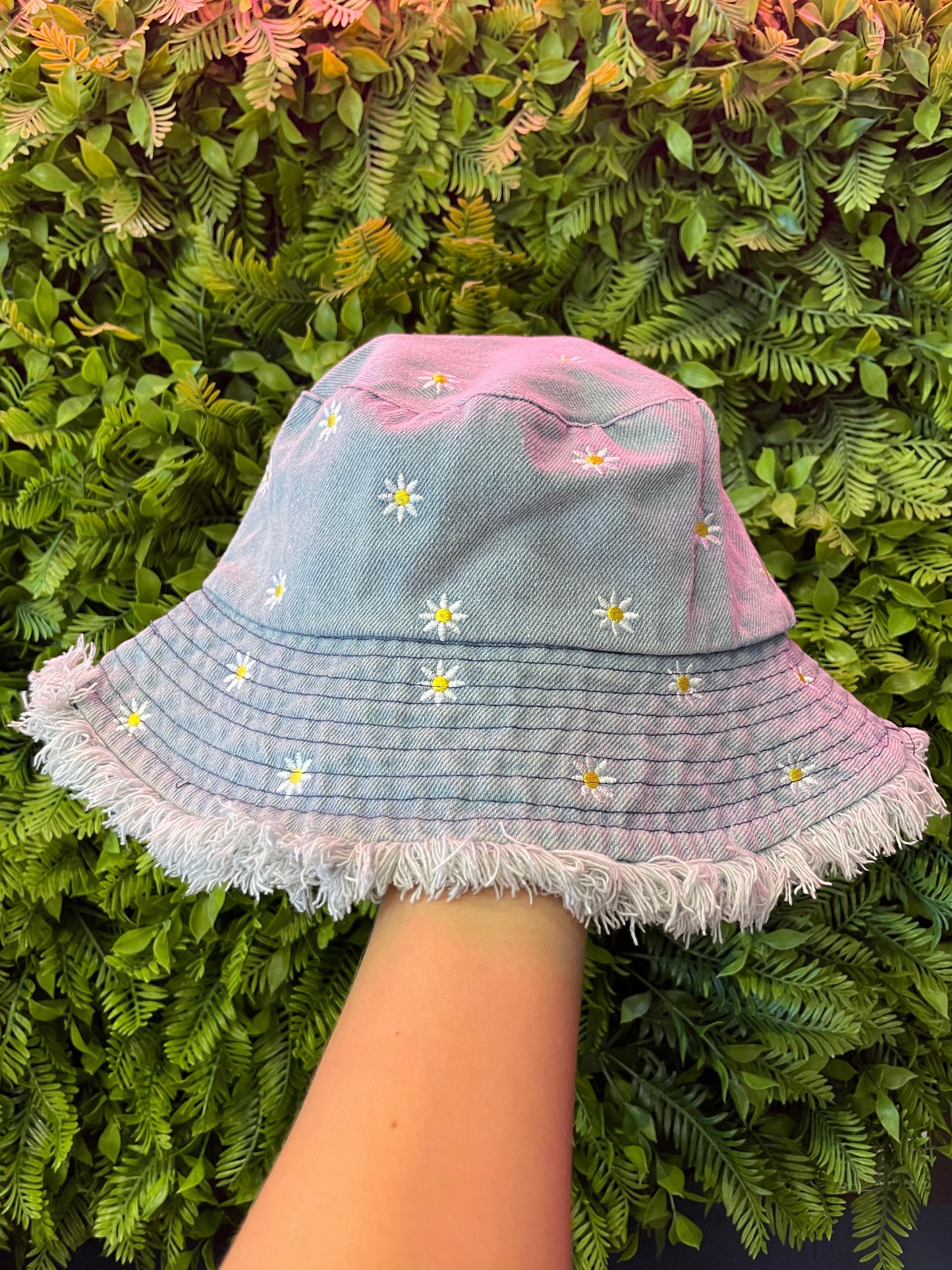 Embroidery Fringed bucket hat