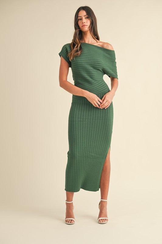 Green ribbed dress