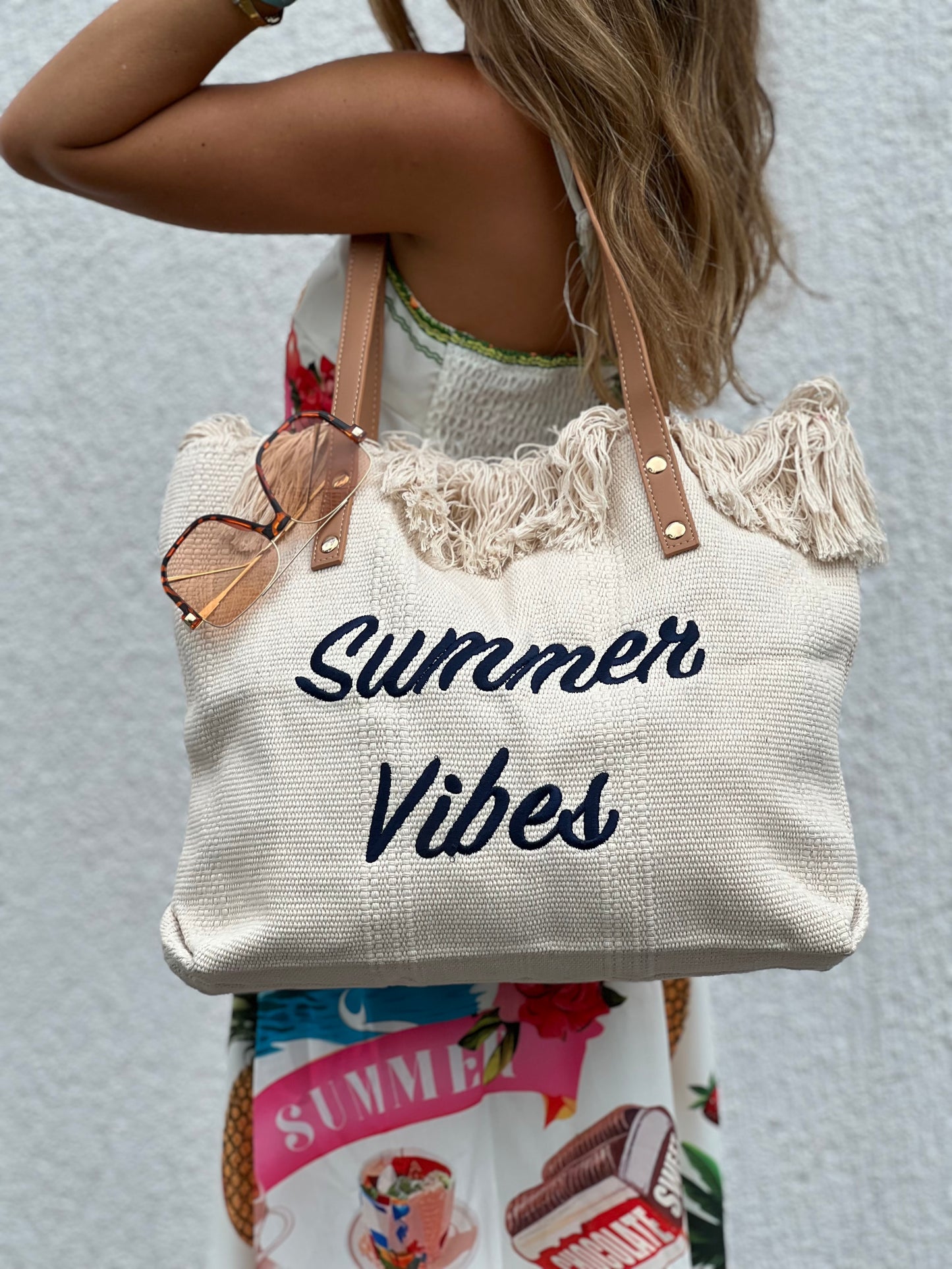 Beige summer vibes tote bag