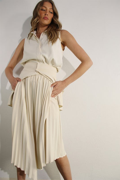 Pleated cream skirt set