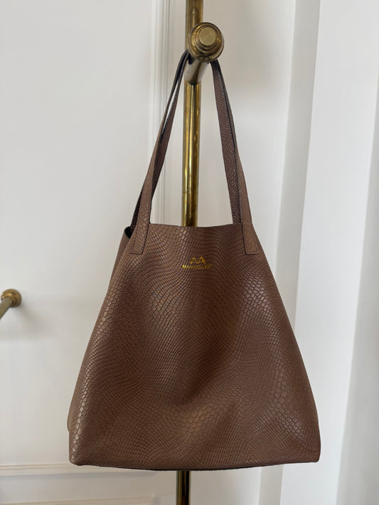Taupe 100% Leather médium tote bag