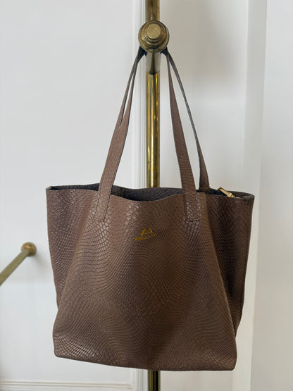 Taupe 100% Leather médium tote bag