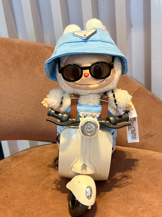 Nude vespa for Labubu