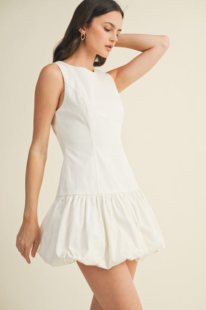 White bubble dress 10 agosto