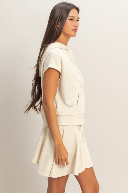 Cream hoddie pants set de viaje 19 marzo