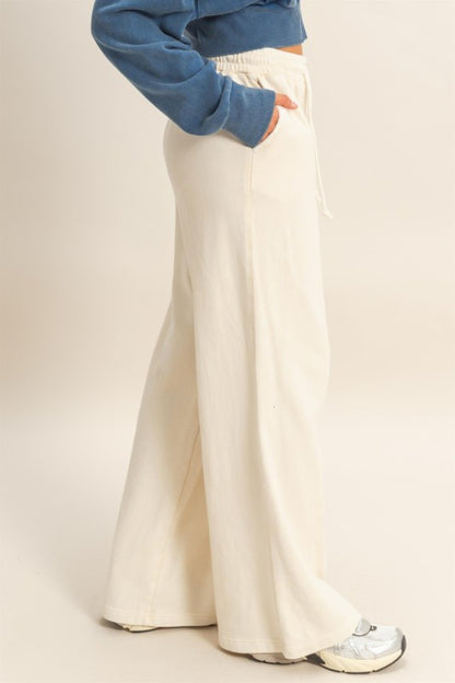 Cream hoddie pants set de viaje 19 marzo