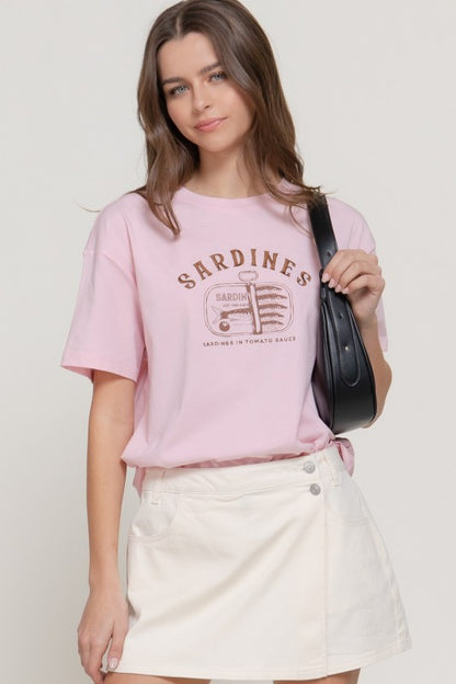 Pink sardines embroidery tshirt 22 marzo