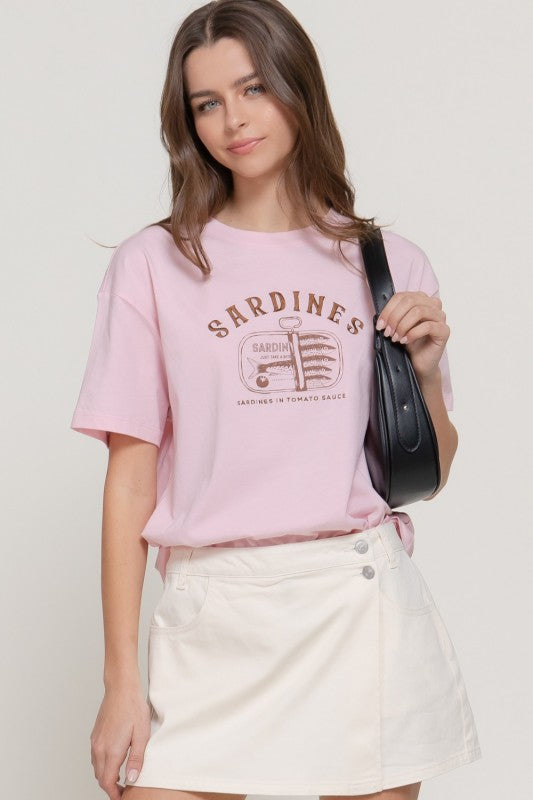 Pink sardines embroidery tshirt 22 marzo