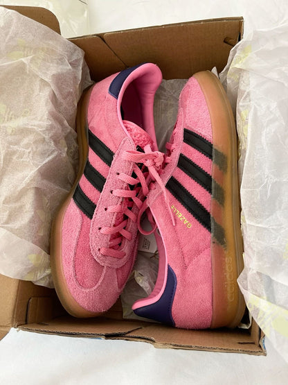Pink & Navy Gazelle for Women