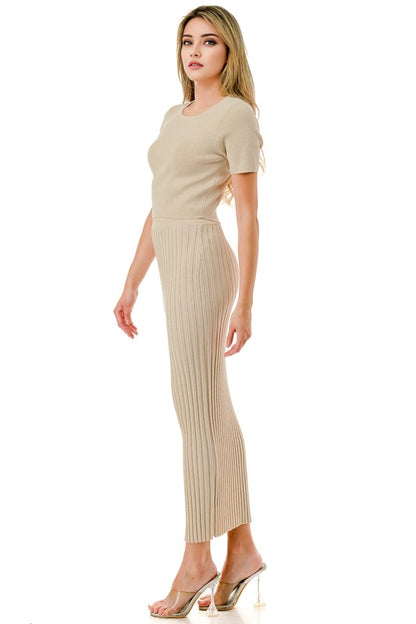 Sara's Nude ribbed skirt set
