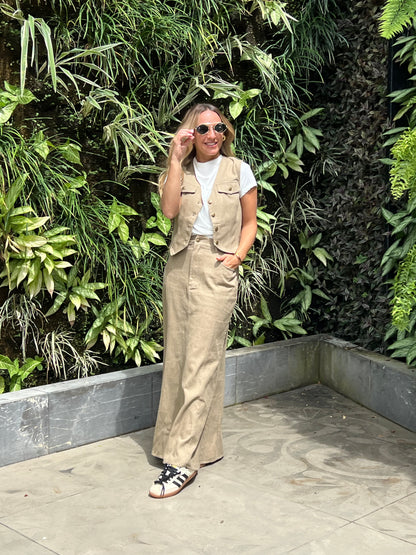 Beige vest & Skirt set