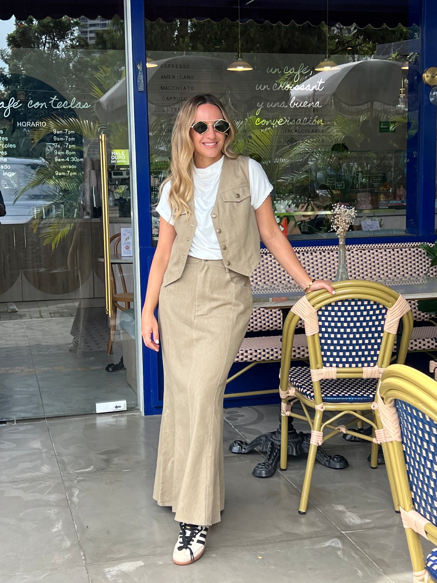 Beige vest & Skirt set