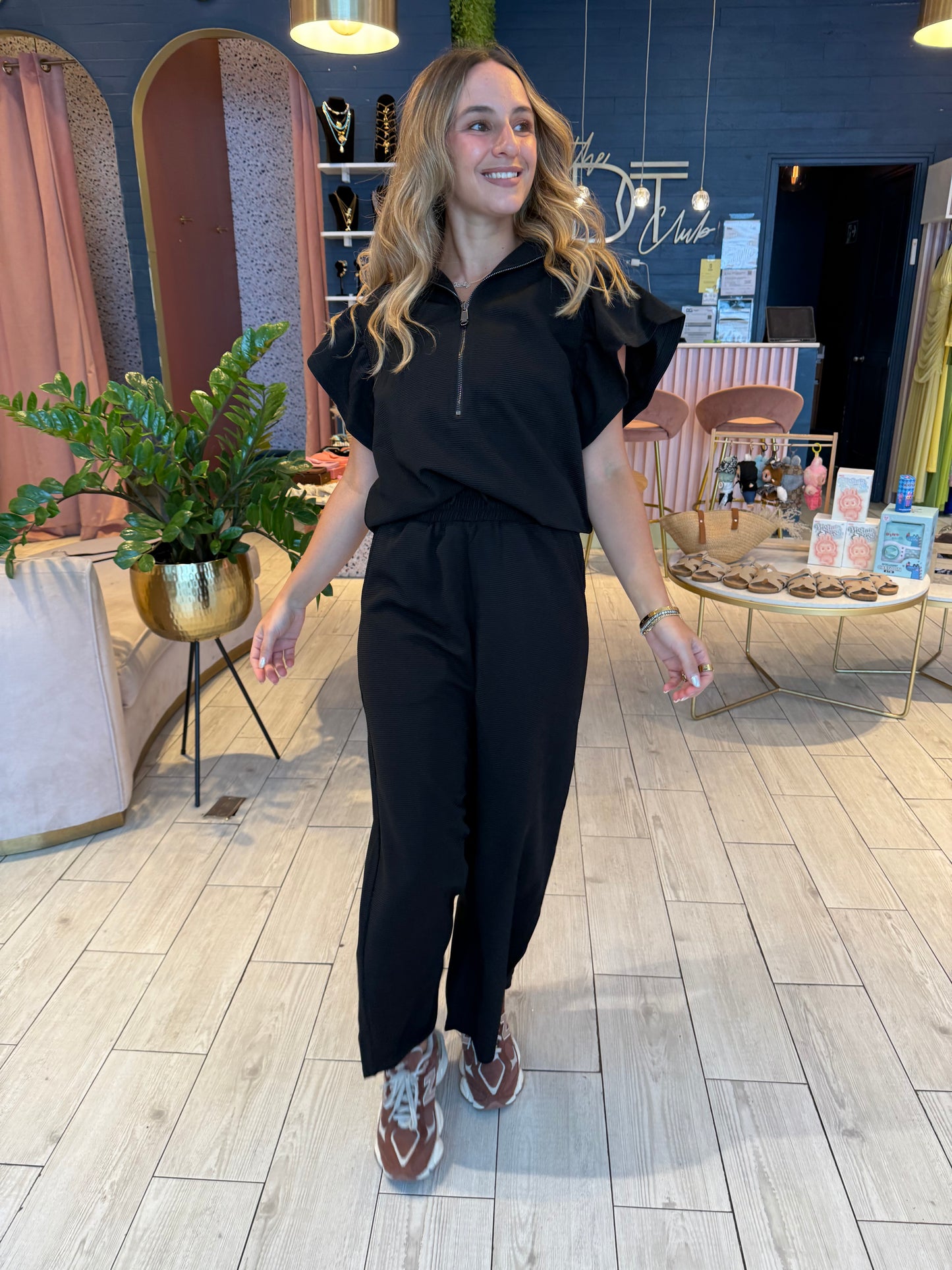 Black ruffled set de viaje