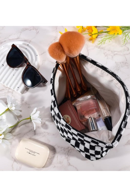 Checkerd pouch 12 nov