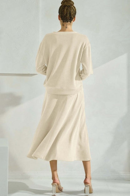 Ivory Tzniut skirt set de viaje 28 feb