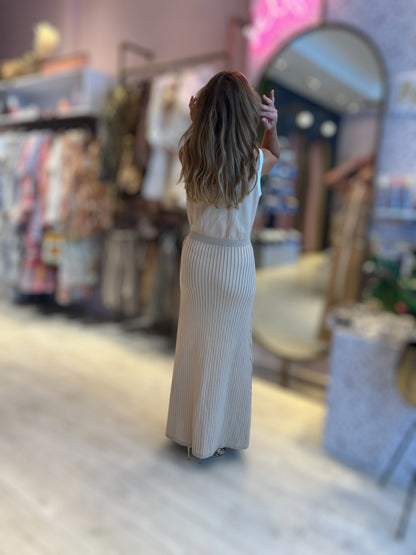 Nude & white knitted Dress