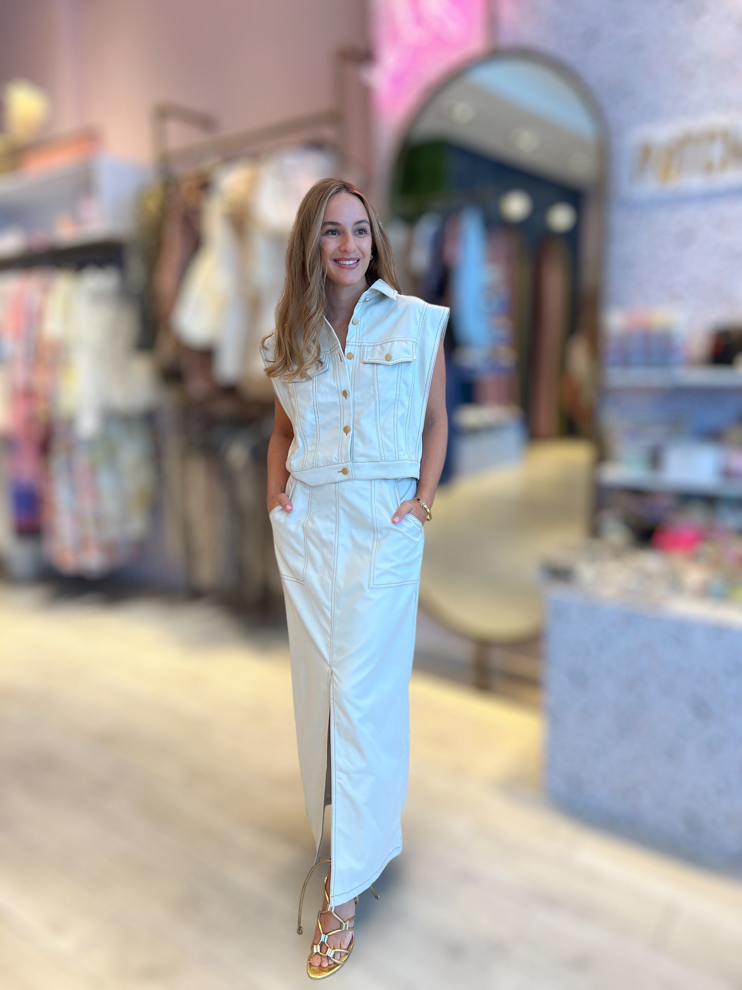 Ivory stiched skirt set