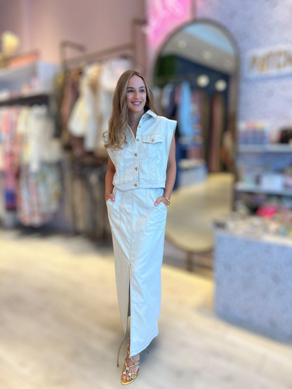 Ivory stiched skirt set