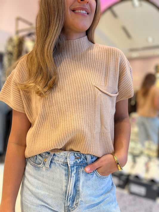 Nude knitted top