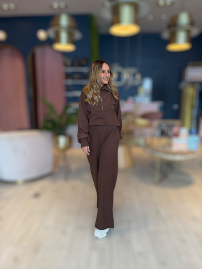 Brown collared set de viaje