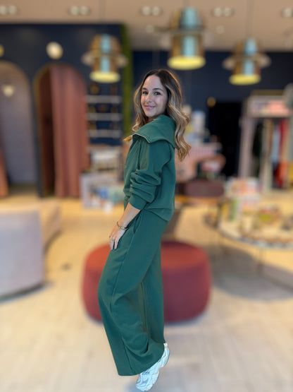 Green Hunter Collared set 24 feb