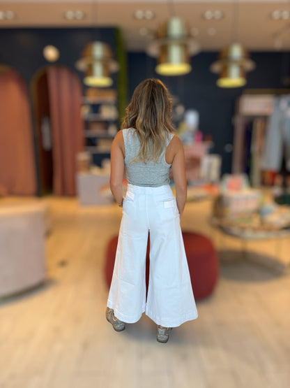 White flare jeans 20 marzo