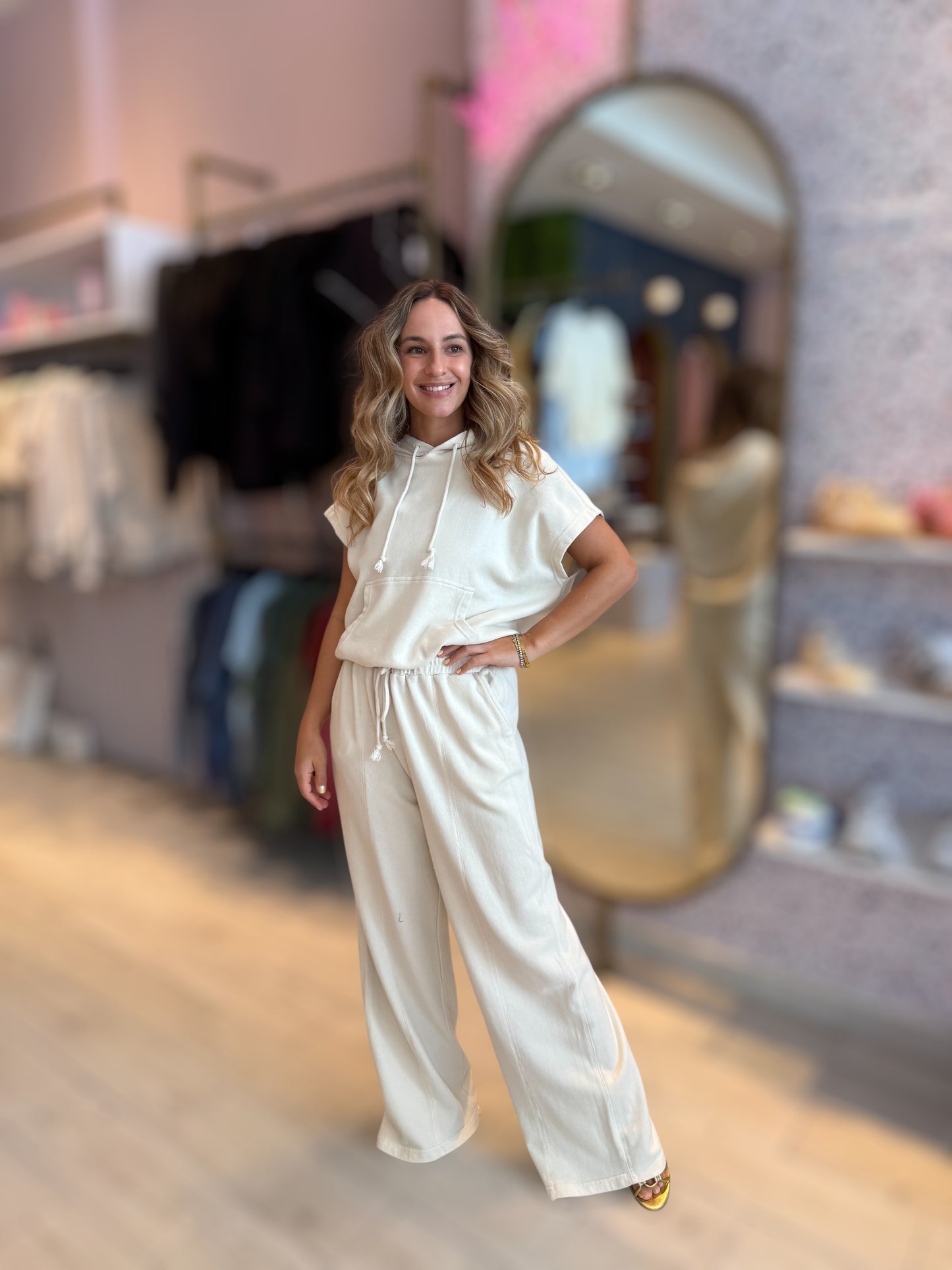 Cream hoddie pants set de viaje con capucha